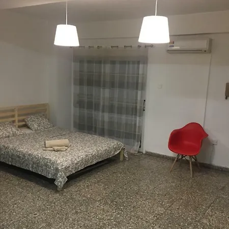 Студия На Пляже Larnaca